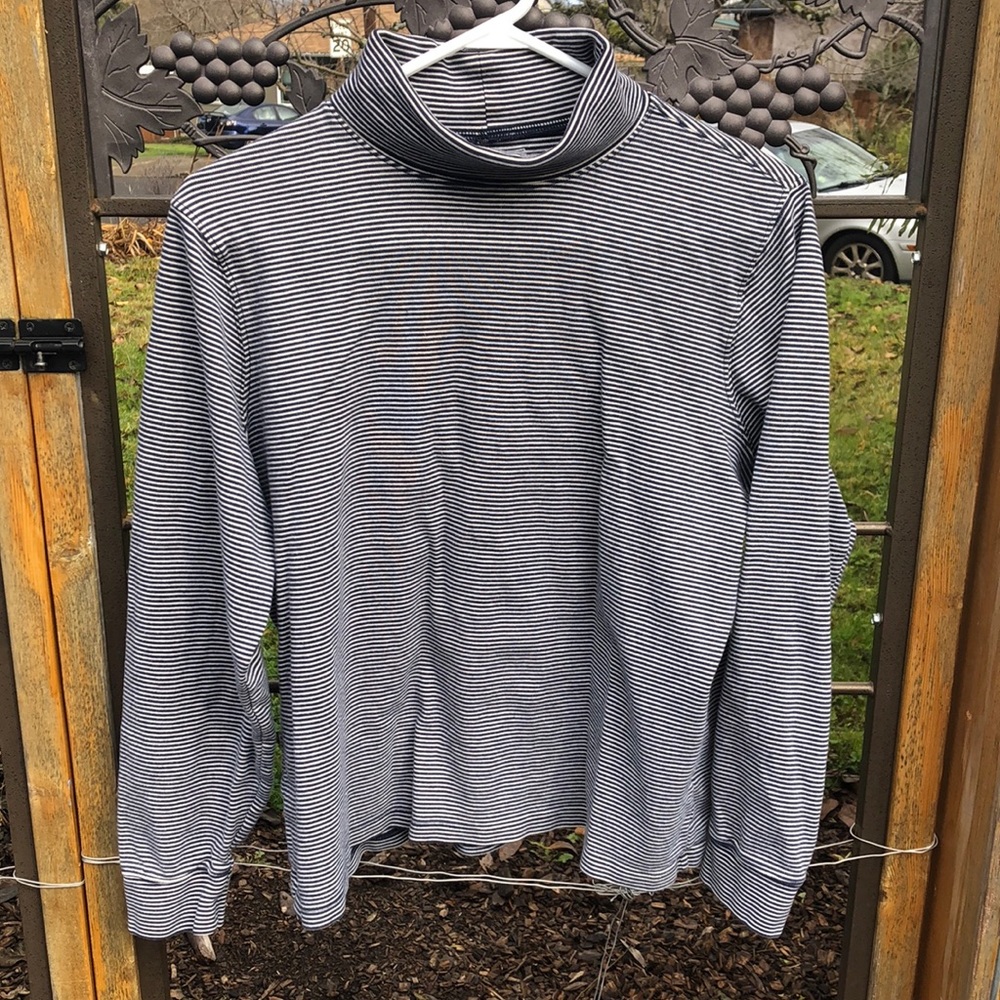 SOLD / L.L.BEAN / navy and white stripe 100% cotton turtleneck shirt size XL